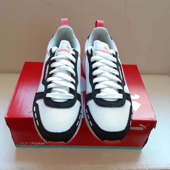 Puma - Picture 3 of 4